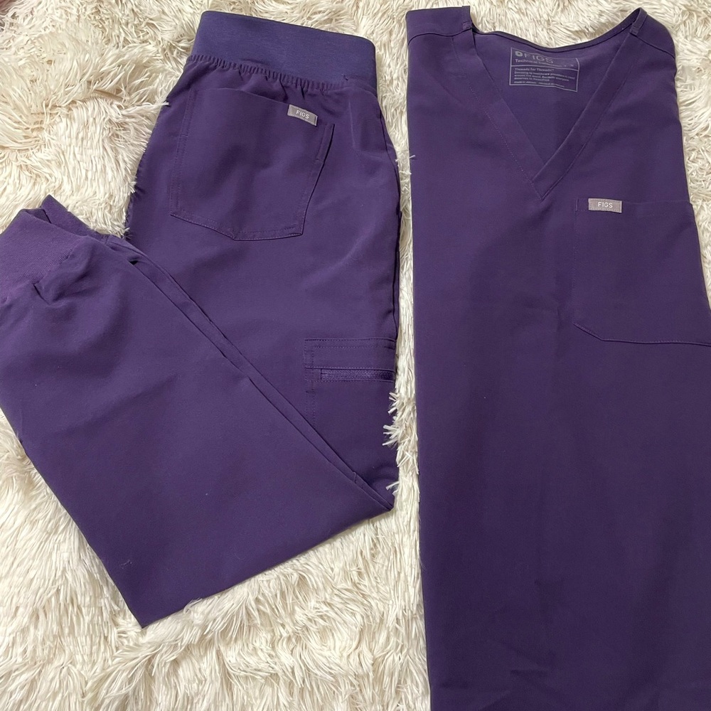 Fig’s scrub set limited edition Top is a small pants are XSP